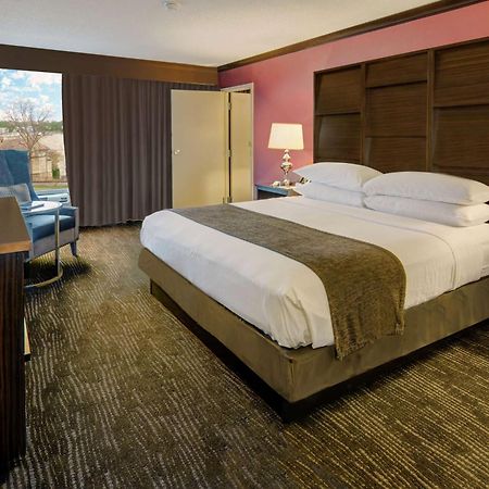 Doubletree By Hilton Decatur Riverfront Buitenkant foto
