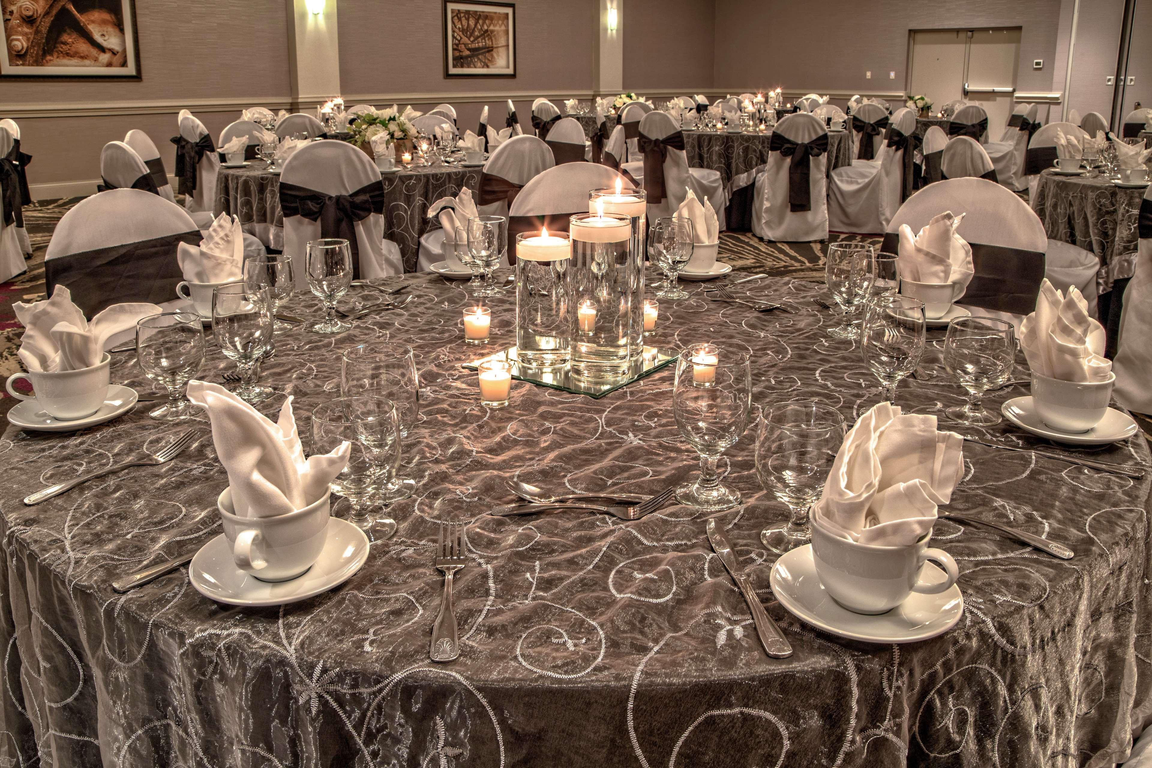 Doubletree By Hilton Decatur Riverfront Buitenkant foto