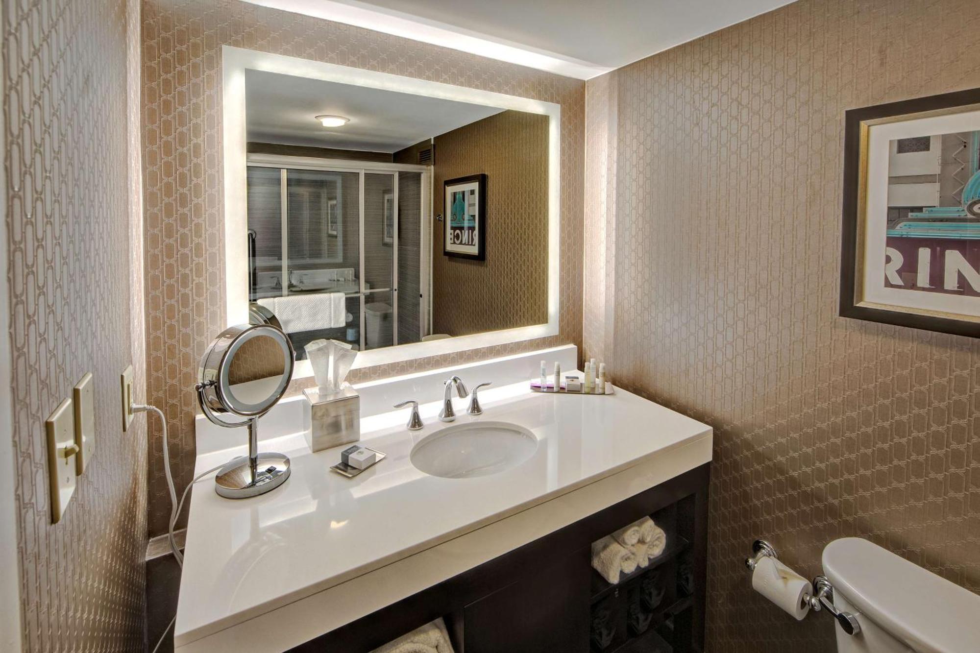 Doubletree By Hilton Decatur Riverfront Buitenkant foto