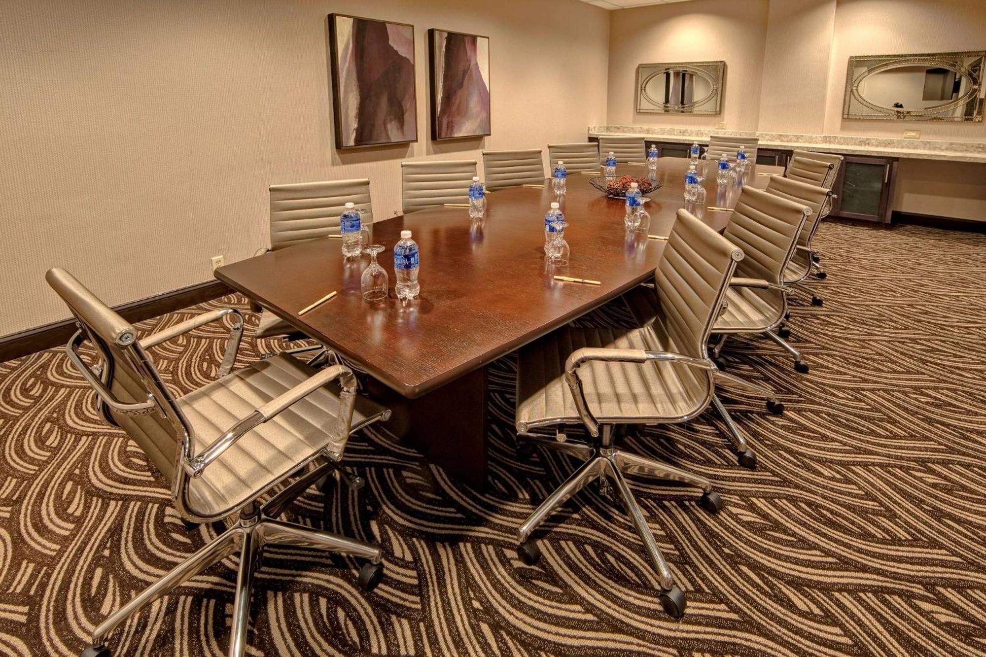Doubletree By Hilton Decatur Riverfront Buitenkant foto