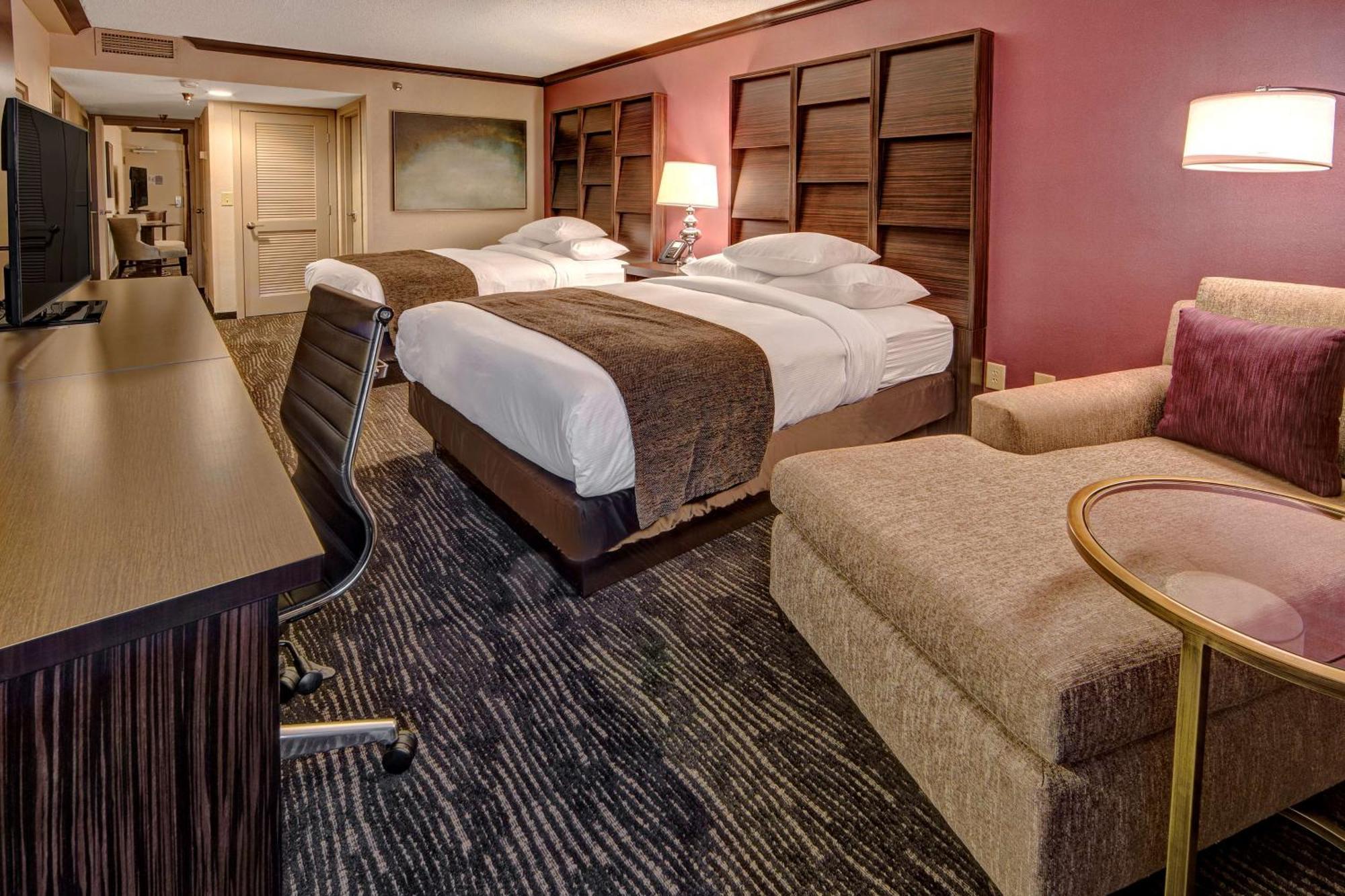 Doubletree By Hilton Decatur Riverfront Buitenkant foto