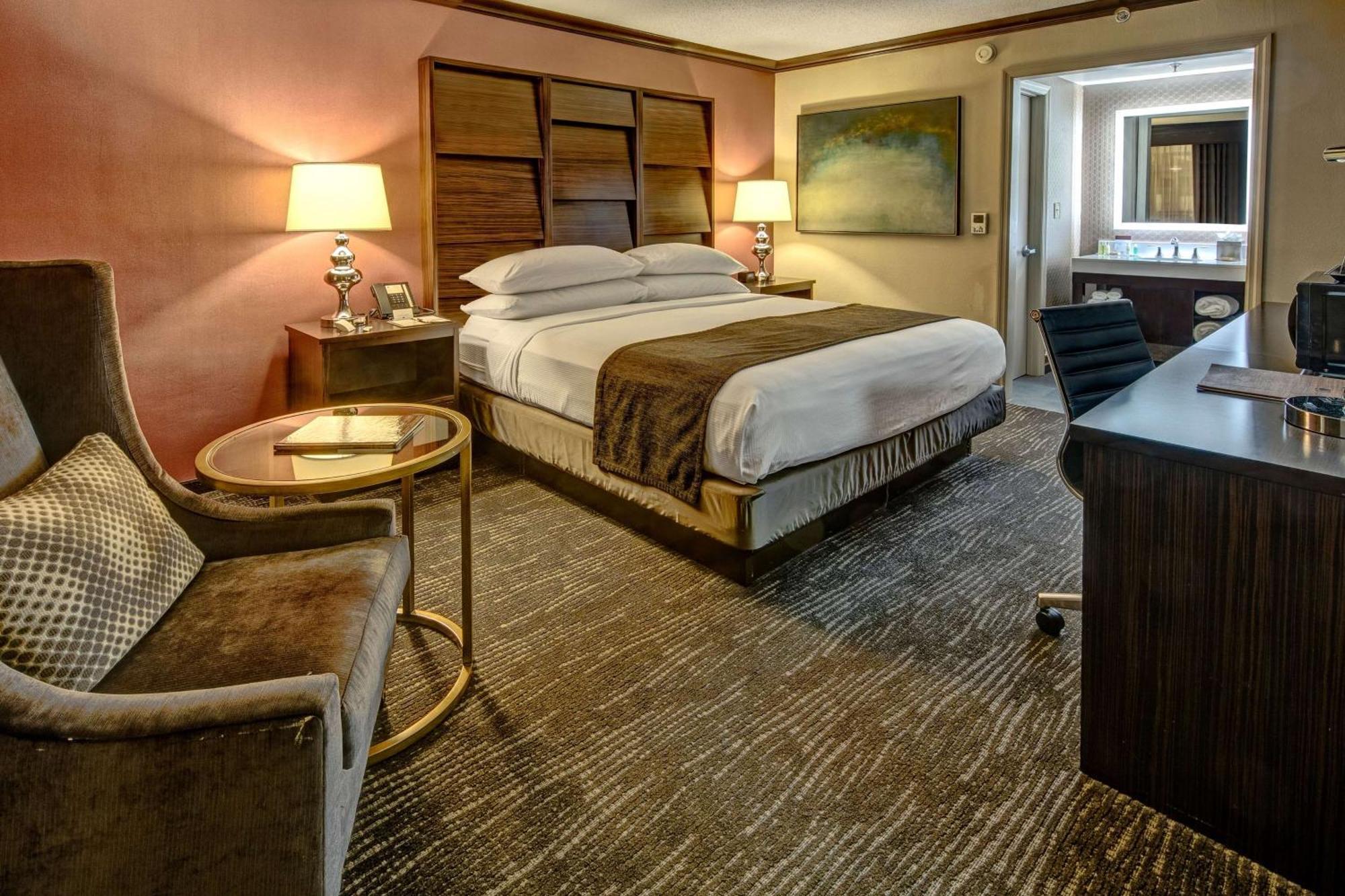 Doubletree By Hilton Decatur Riverfront Buitenkant foto